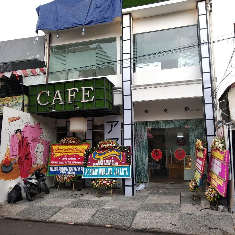 Pengerjaan aku shuka cafe