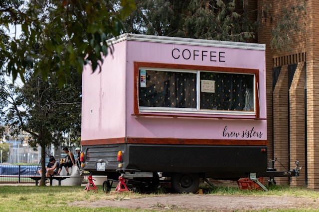 Inspirasi Desain Container Cafe Minimalis Kekinian Tahun 2025