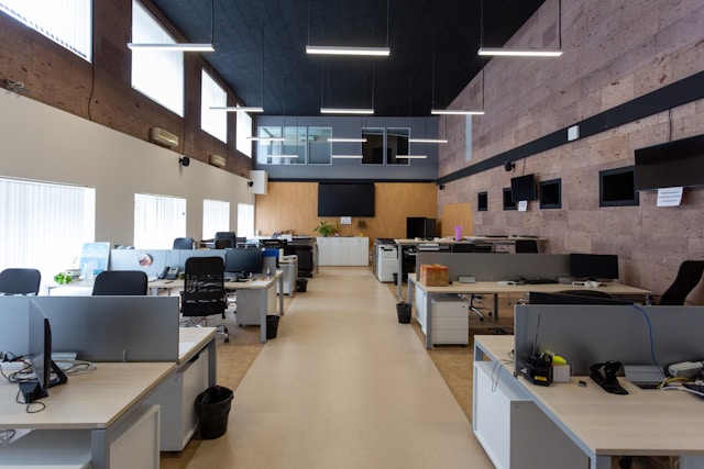_konsep interior kantor eklektik